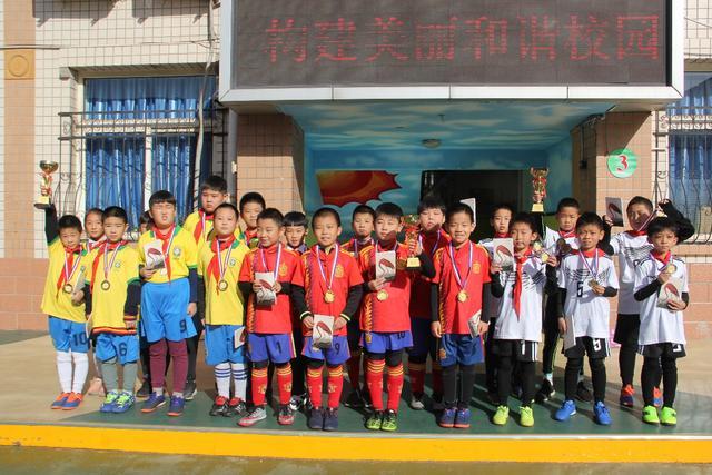 美国队再度斩获四球，以4比2战胜智利
